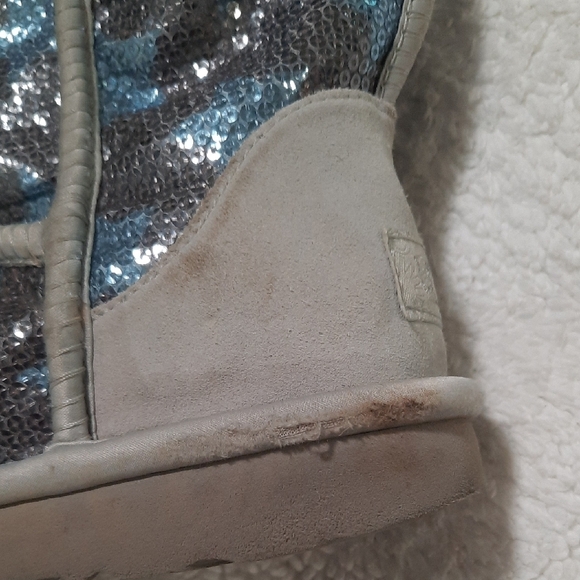 UGG Blue and Gray Sequin Star Boots - Picture 13 of 15